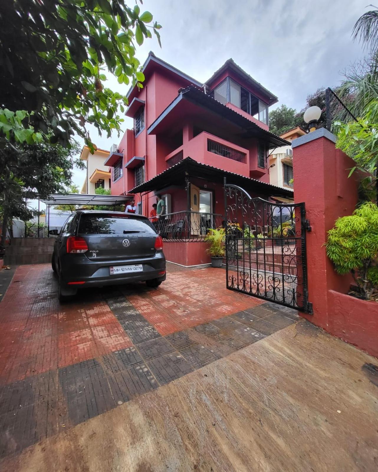 The Perfect Stays- Lal Mahal Villa With Disco Pool Lonavala Eksteriør billede