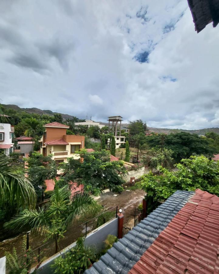 The Perfect Stays- Lal Mahal Villa With Disco Pool Lonavala Eksteriør billede
